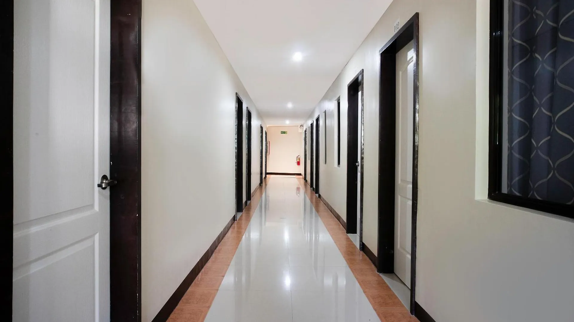 Super Oyo 604 Chateau Cinco Dormitel Davao City الفلبين