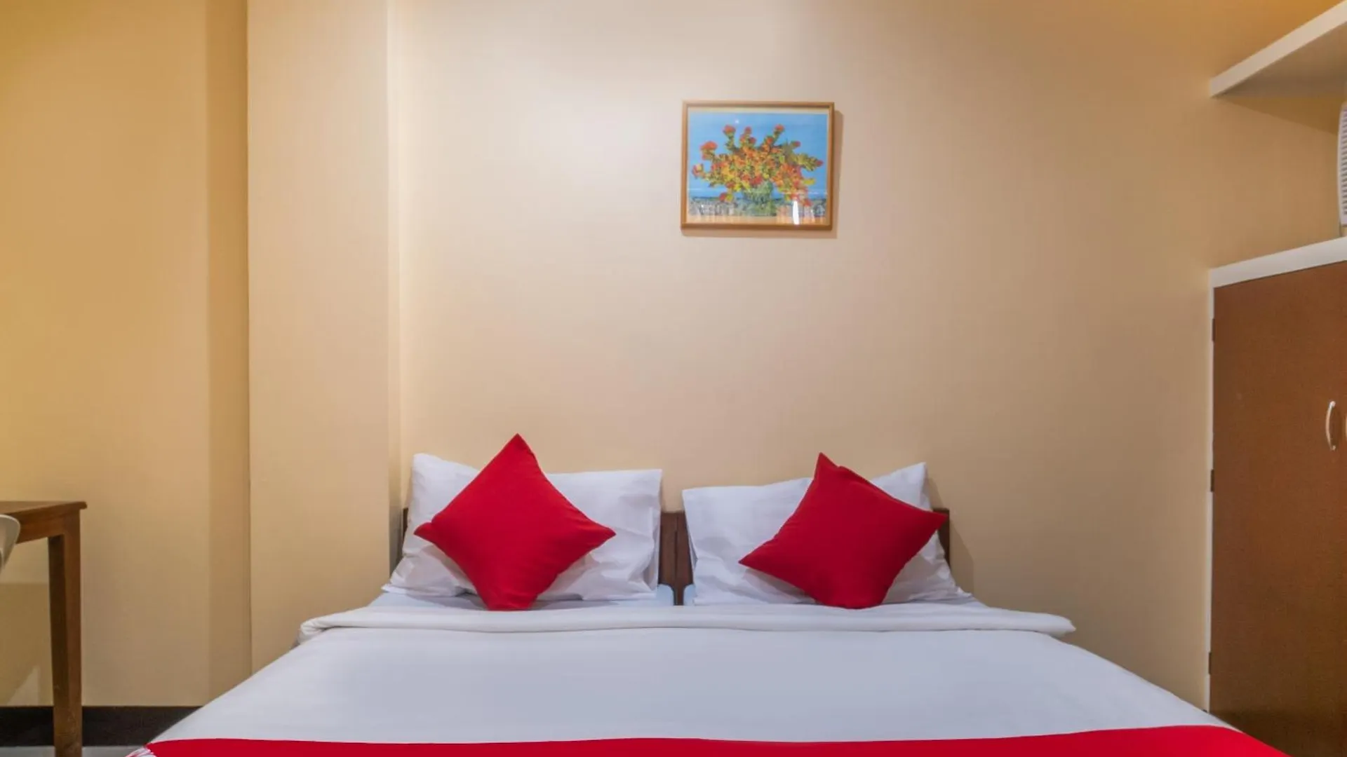Hotel Super Oyo 604 Chateau Cinco Dormitel Davao